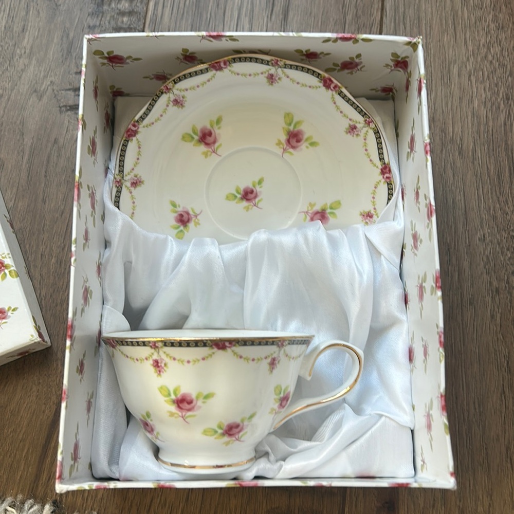 Grace’s Teaware cup and saucer with matching box.